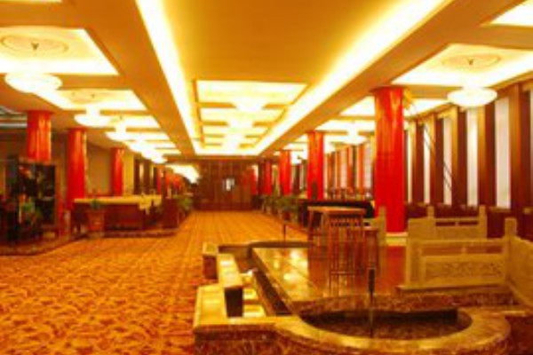 定制桑拿板阳台吊顶，成都生活更惬意(桑拿板做阳台吊顶怎么样)